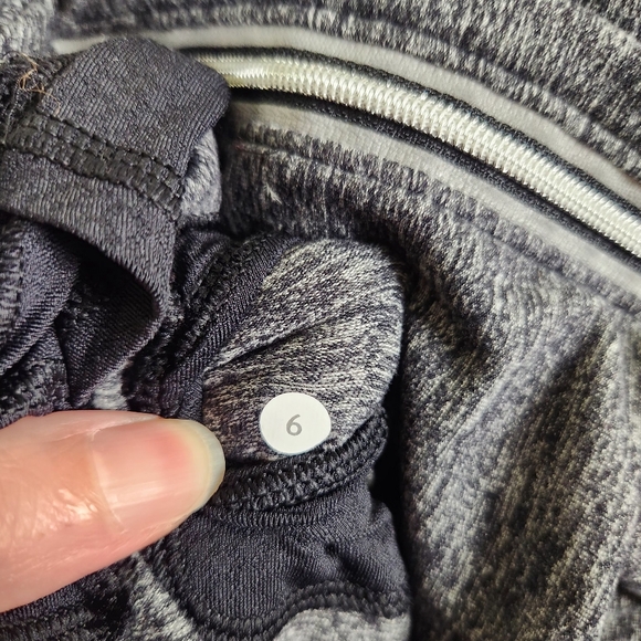Lululemon Pace Setter Pullover 1/2 zip Grey With Pocket Size 6 - Picture 10 of 10